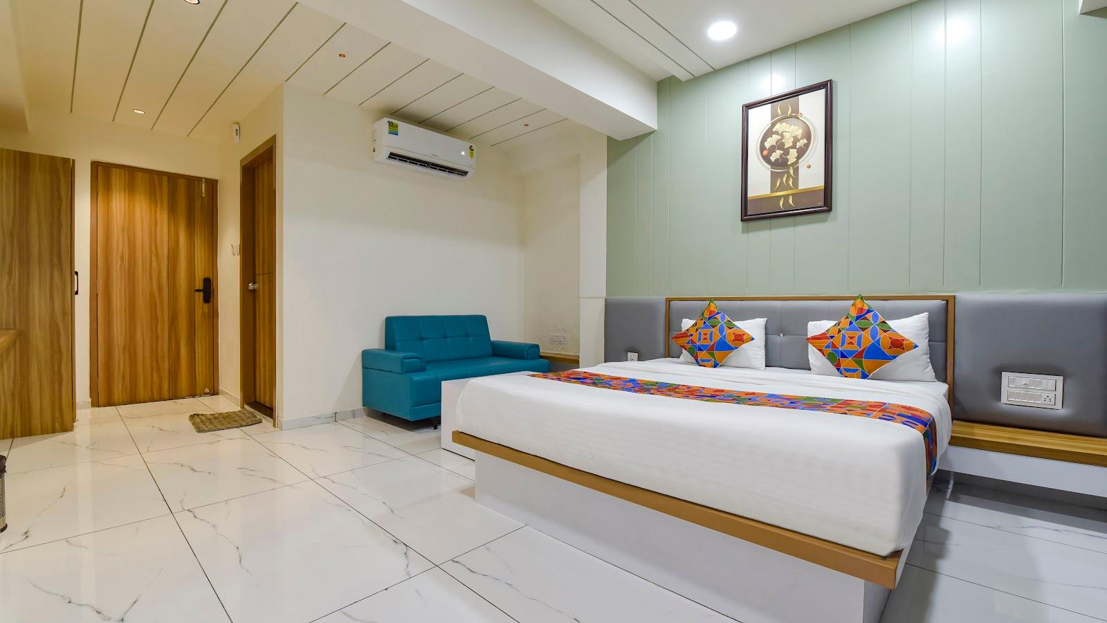 HOTEL BLISS – photo 4