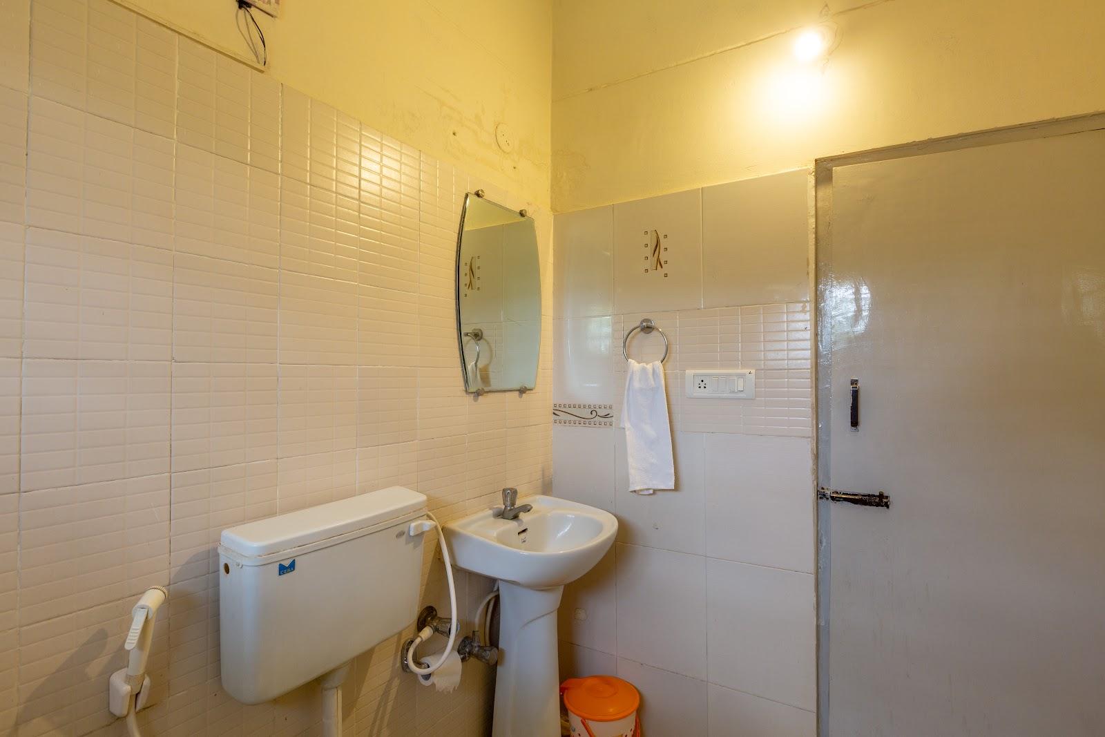 Hotel Mayura Chalukya Badami – photo 4