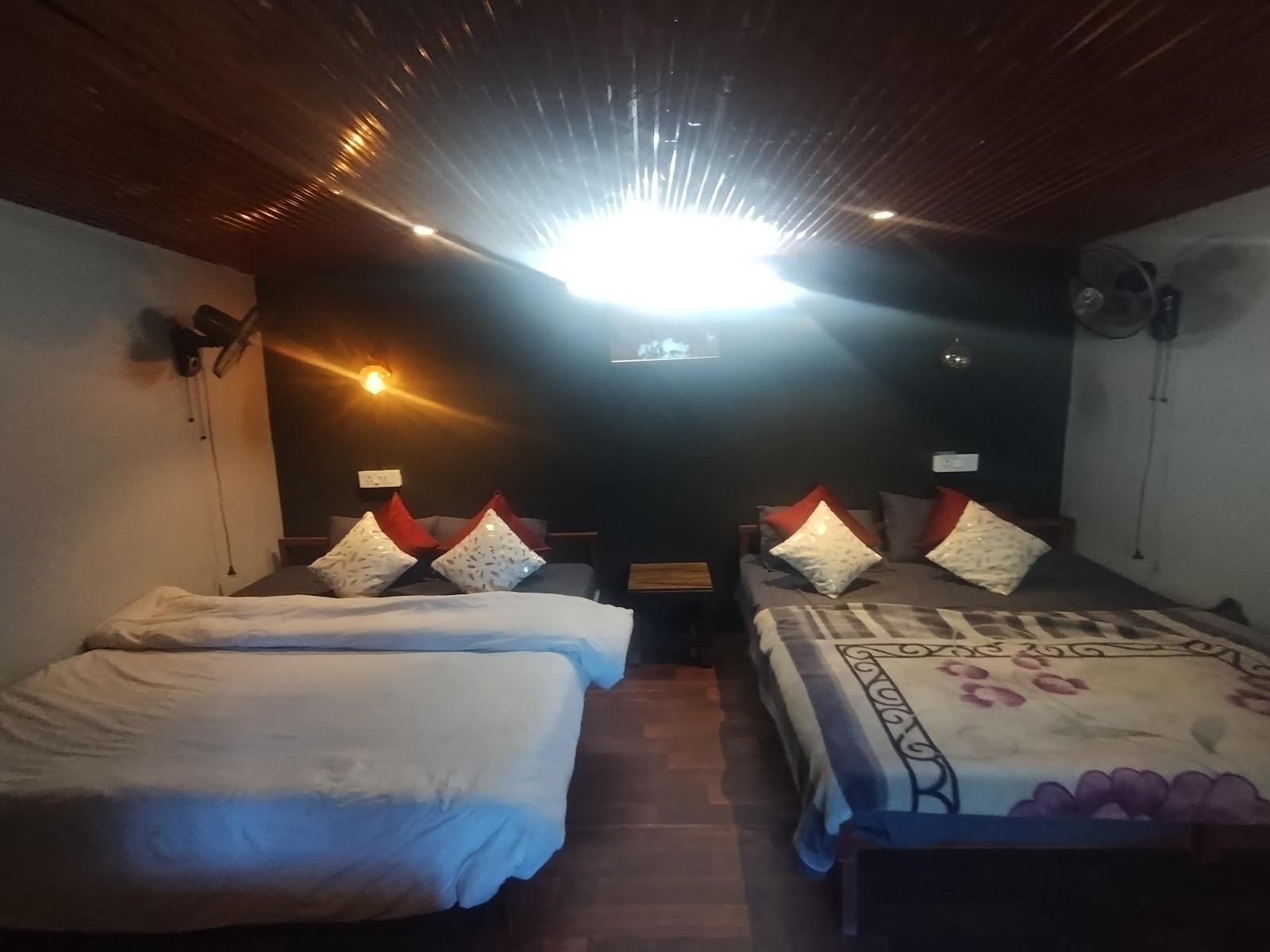 Trippy hippy camps – photo 3