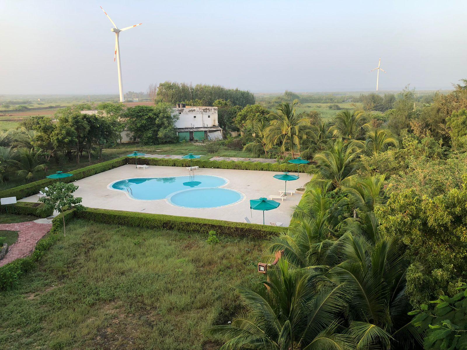 Goverdhan Greens Resort Dwarka – photo 4
