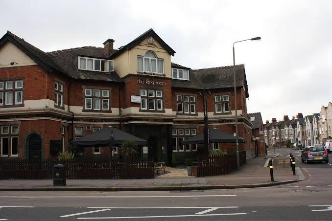 The Long Room Bar & Hotel – photo 1