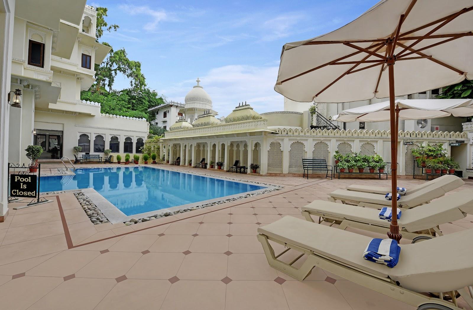 SWAROOP VILAS - LAKE FACING BOUTIQUE HOTEL – photo 1