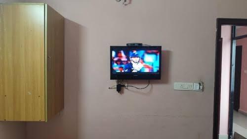 OYO Flagship 41696 Tri-star Regency Kadavanthra – photo 4