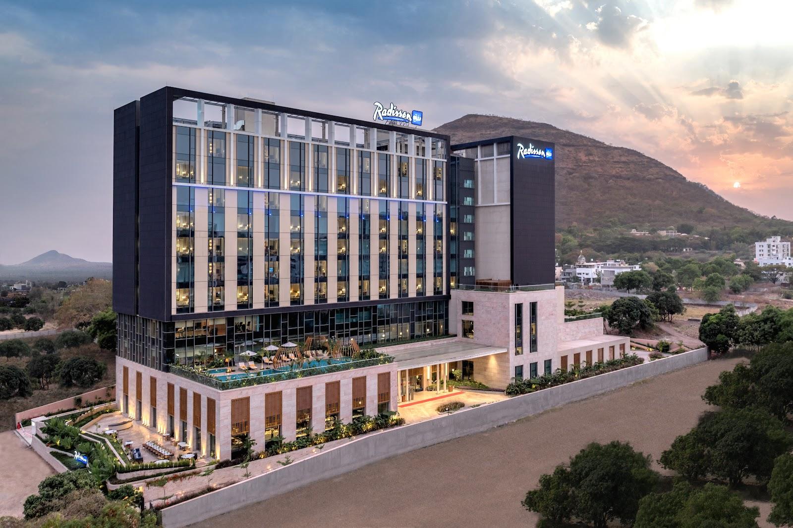 Radisson Blu Hotel & Spa, Nashik – photo 1