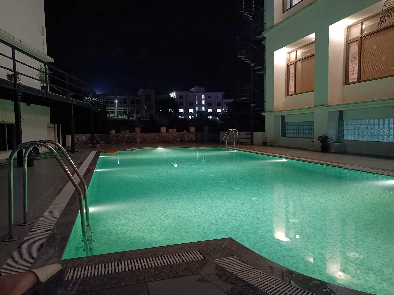 Shilpi Hill Resort - Restaurant | Hotel | Swimming Pool | Lake View | Room Suites – photo 4