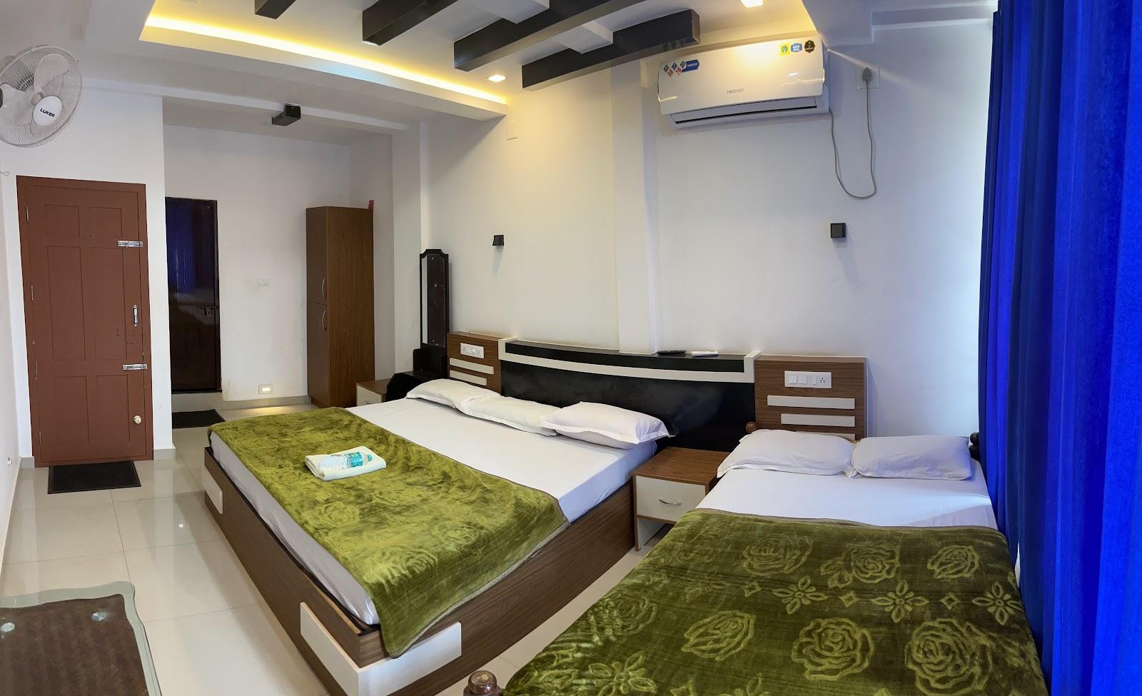 Dakshinakasi Guest House – photo 3