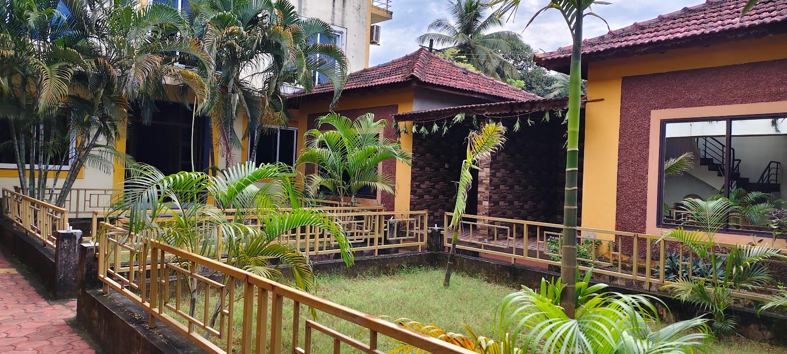 Lotus Beach Resort – photo 1