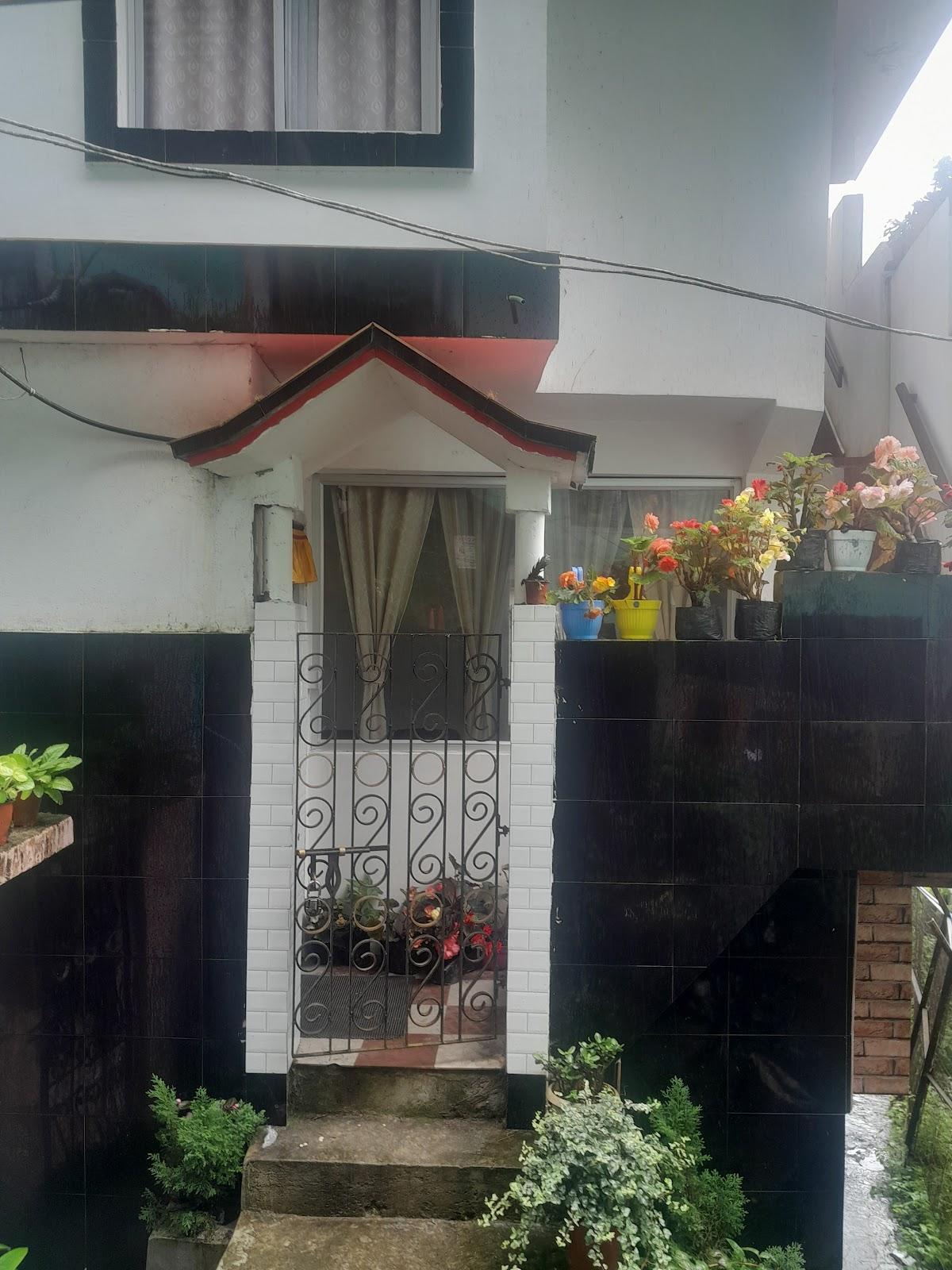 Royal hills stay – photo 1