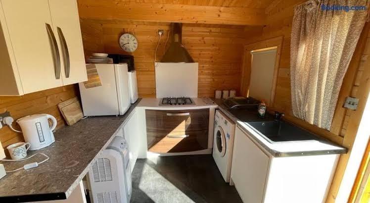 Secret Hythe, Sea views Town location 2km Eurotunnel – photo 2