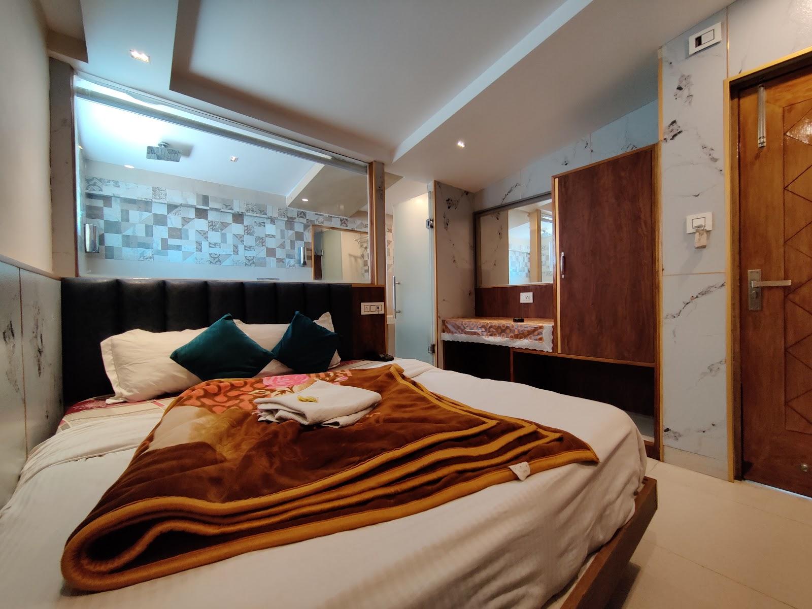 Hotel Midtown Malhotras – photo 4