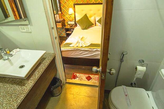 Hotel Dip Palace – photo 4
