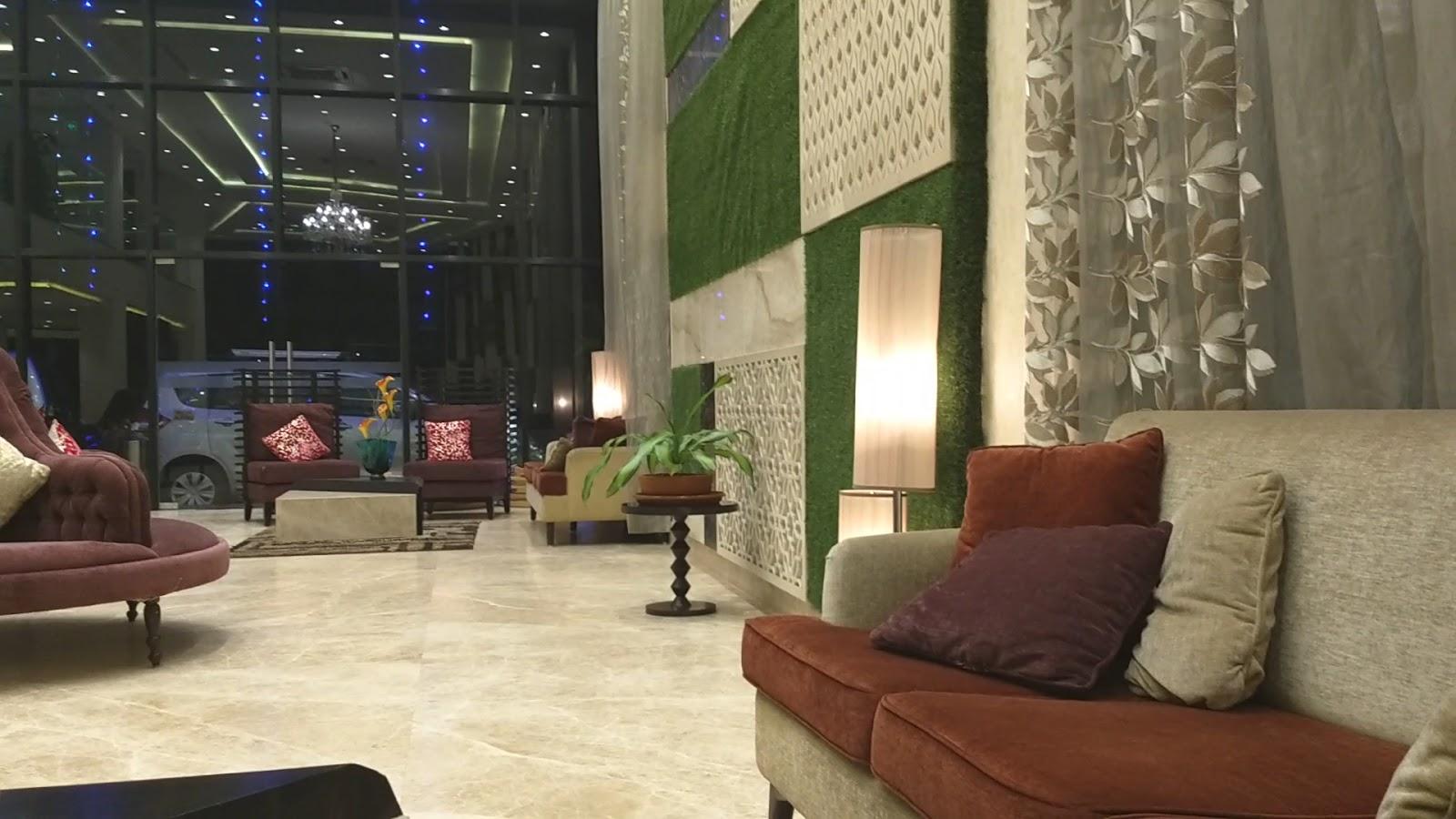 The Flora Grand – photo 2
