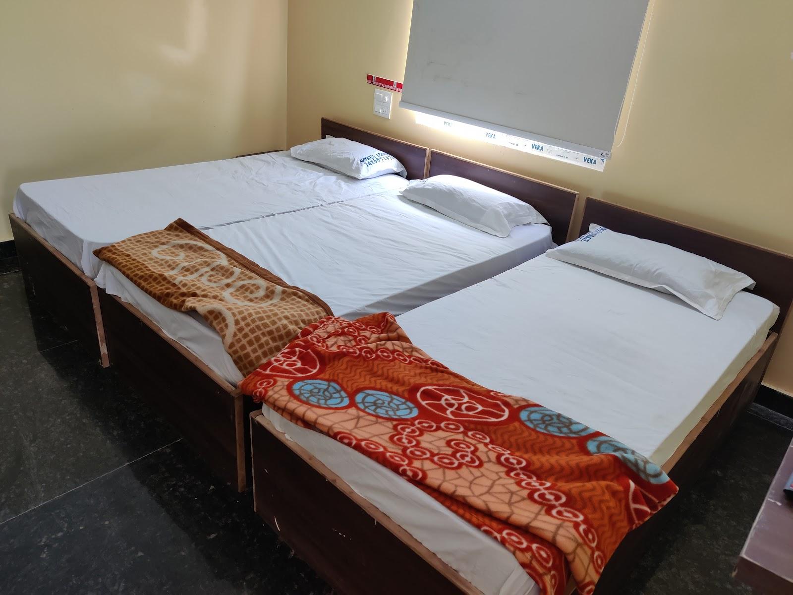 OYO MOHIT GOKUL LODGE NEW LUXURY ROOM'S OPPOSITE TO SECUNDERABAD RAILWAY STATION – photo 3