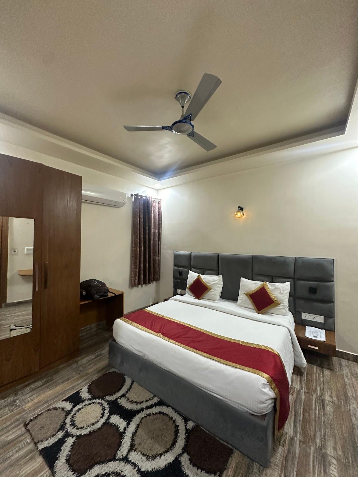 Sarla Hotel Inn – photo 3