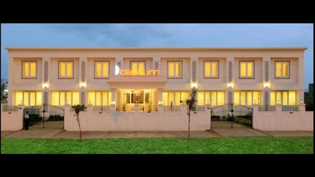 Clark's inn Hampi – photo 1