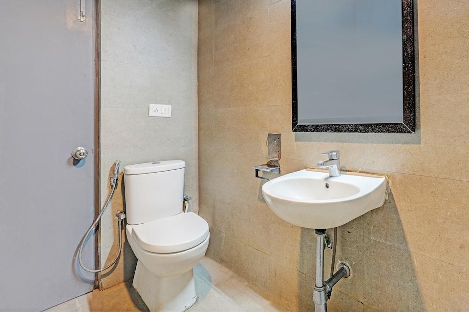 Super Townhouse Ramamurthy Nagar Formerly Navya International – photo 3