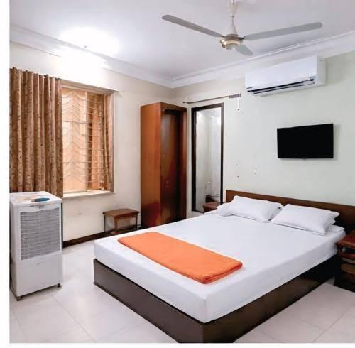 Hotel Amrit – photo 4