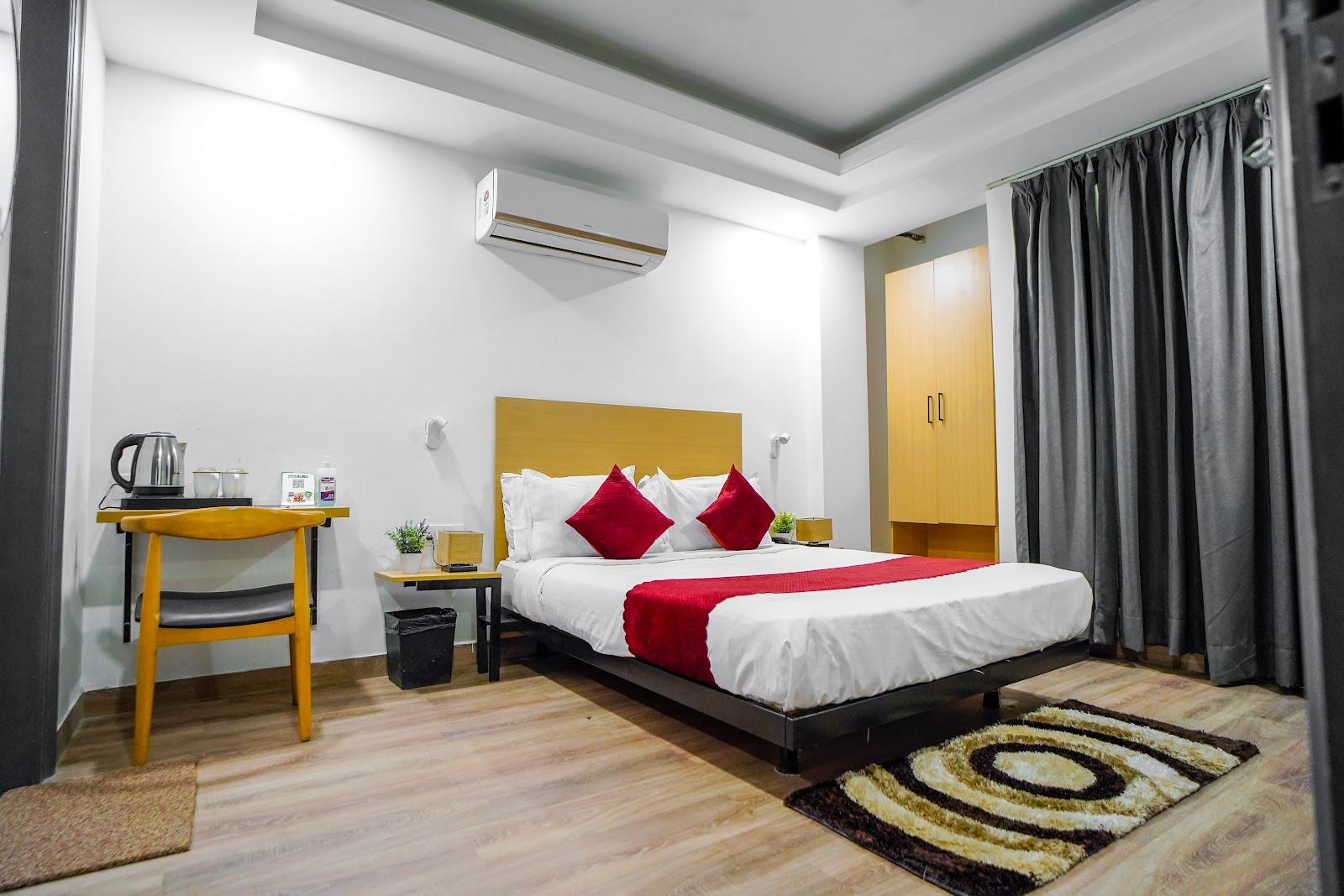 Saltstayz Express - Golf Course Road & DLF Phase-1 – photo 3