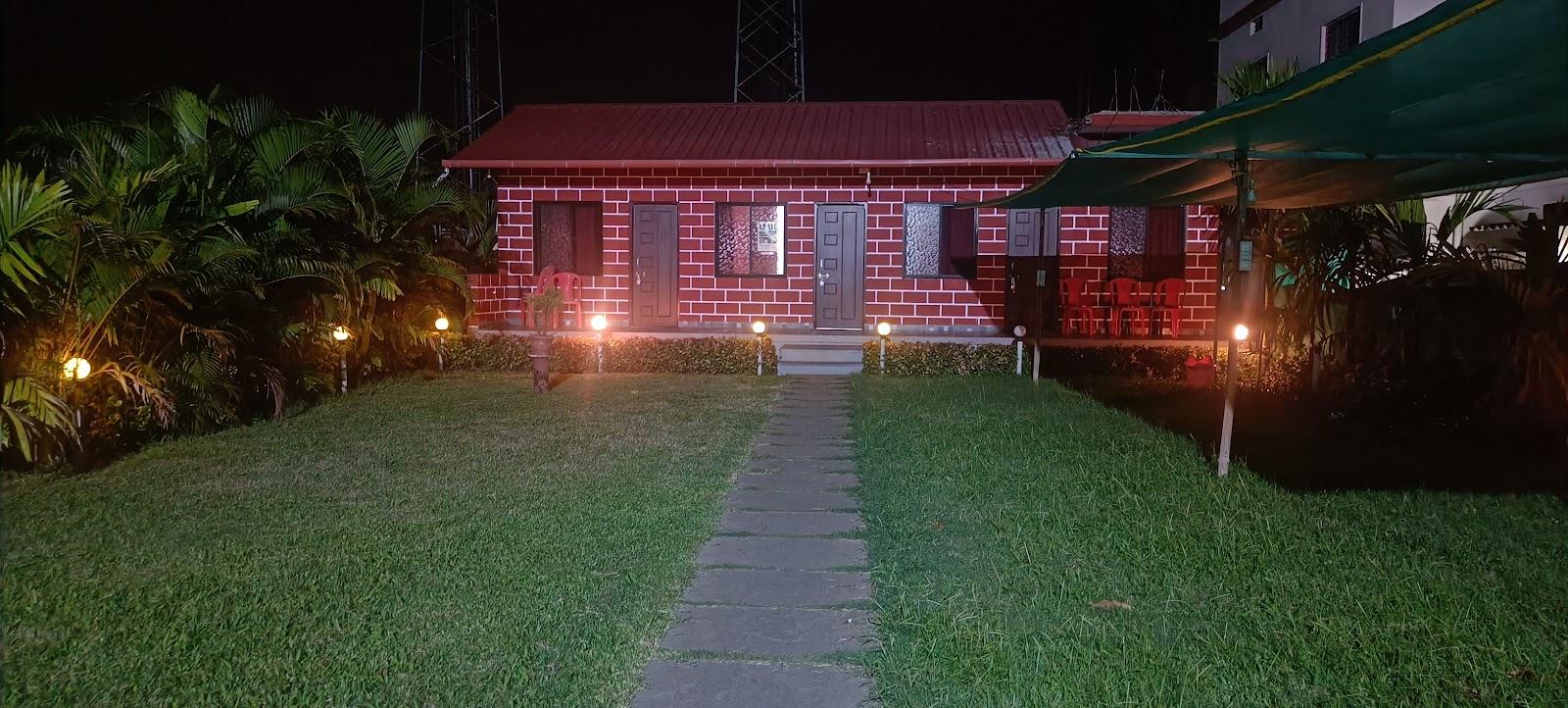 DANDELI CROCODILE EDGE HOME STAY