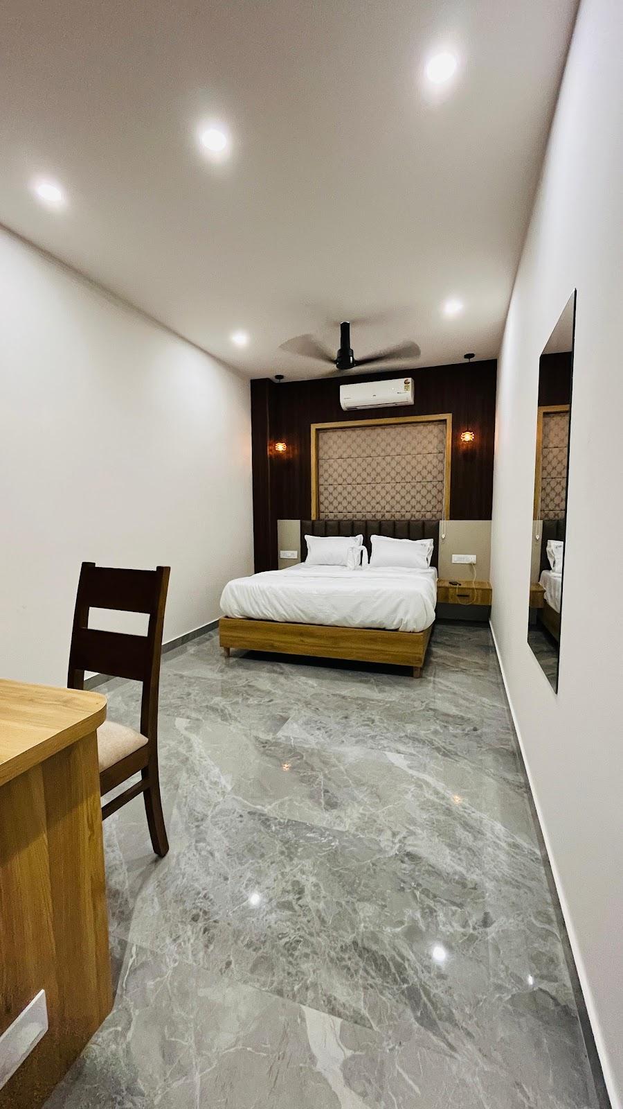 FarGo Hotels – photo 2