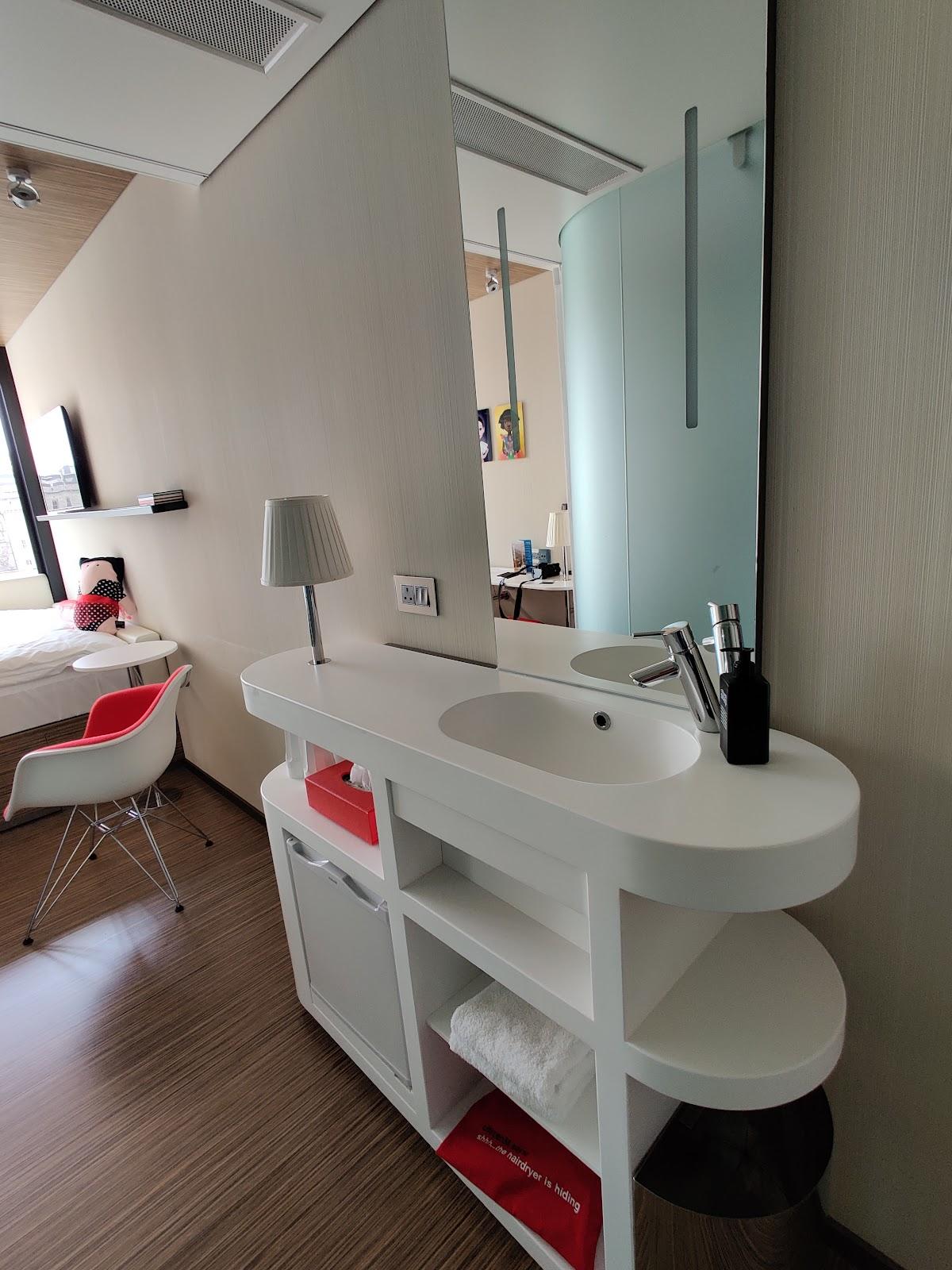 citizenM Tower of London – photo 4