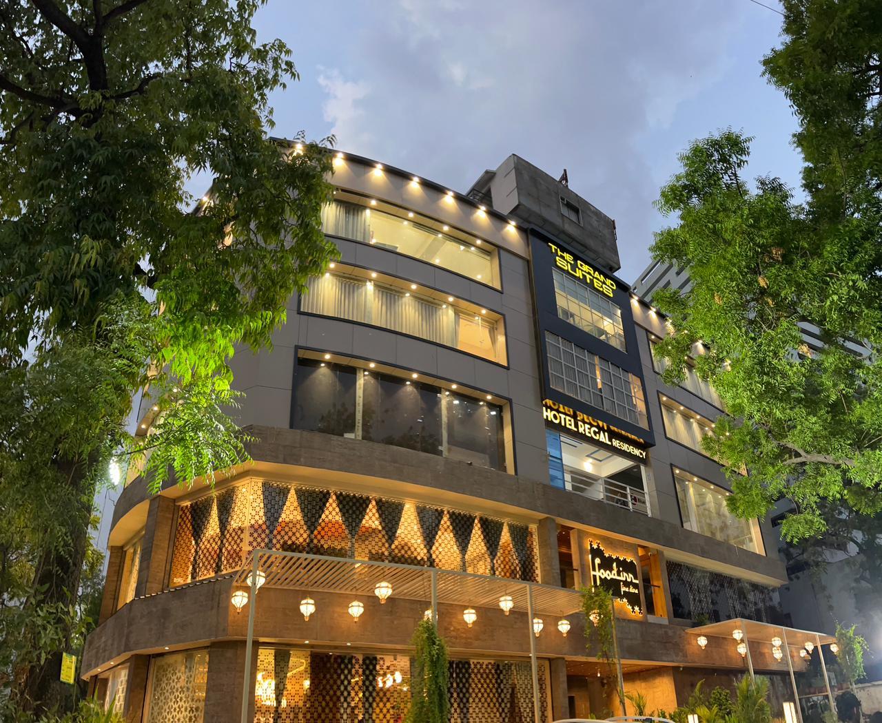 Hotel The Grand Suites – photo 1