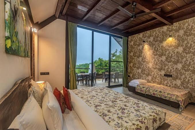 SaffronStays Aranya Vilas Raanwaara Cottage - Three-Bedroom Villa with Shared Pool – photo 3