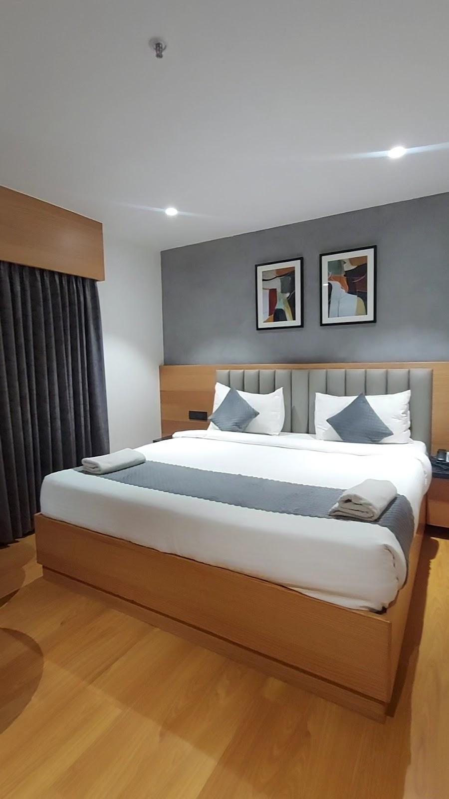 Hotel Tulips Grand – photo 2
