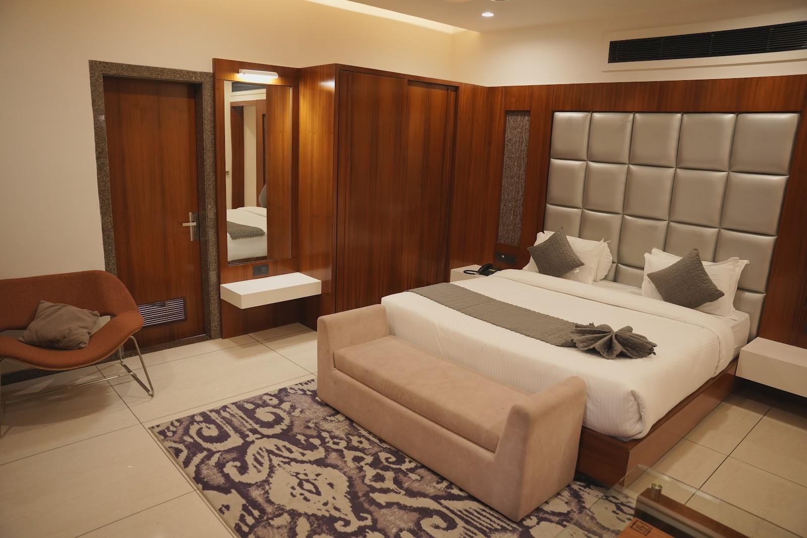 Love Kush Hotel – photo 3