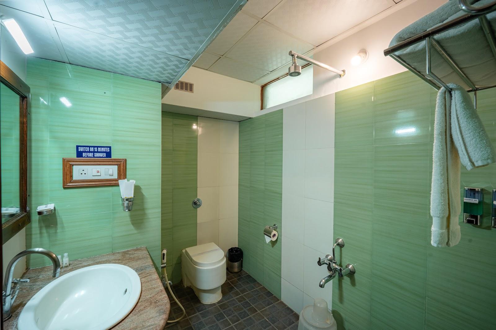 Hotel Presidency International airport – photo 4