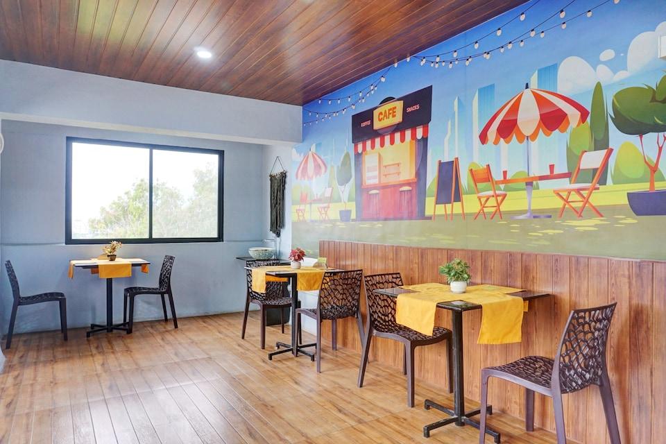 Super Townhouse Amanora Park Town – photo 4