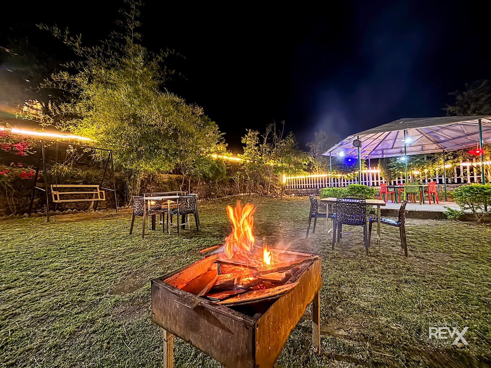 Winterline Gold Resort, Lansdowne