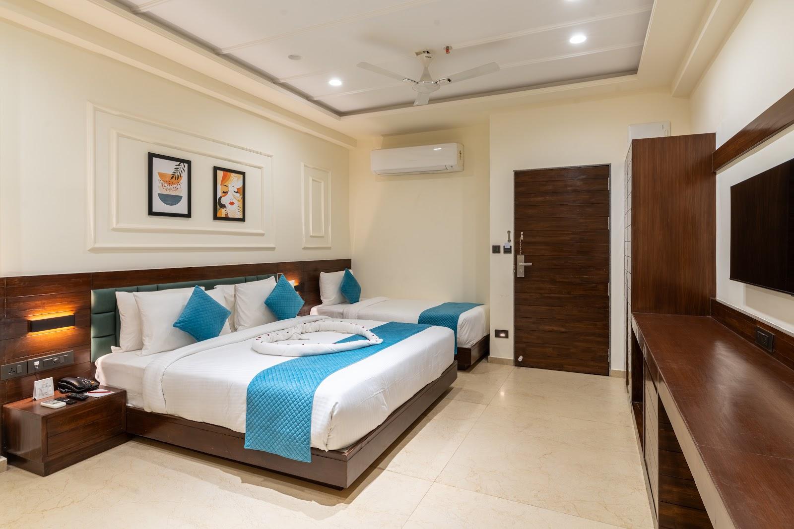 The Belita Hotel & Spa – photo 3