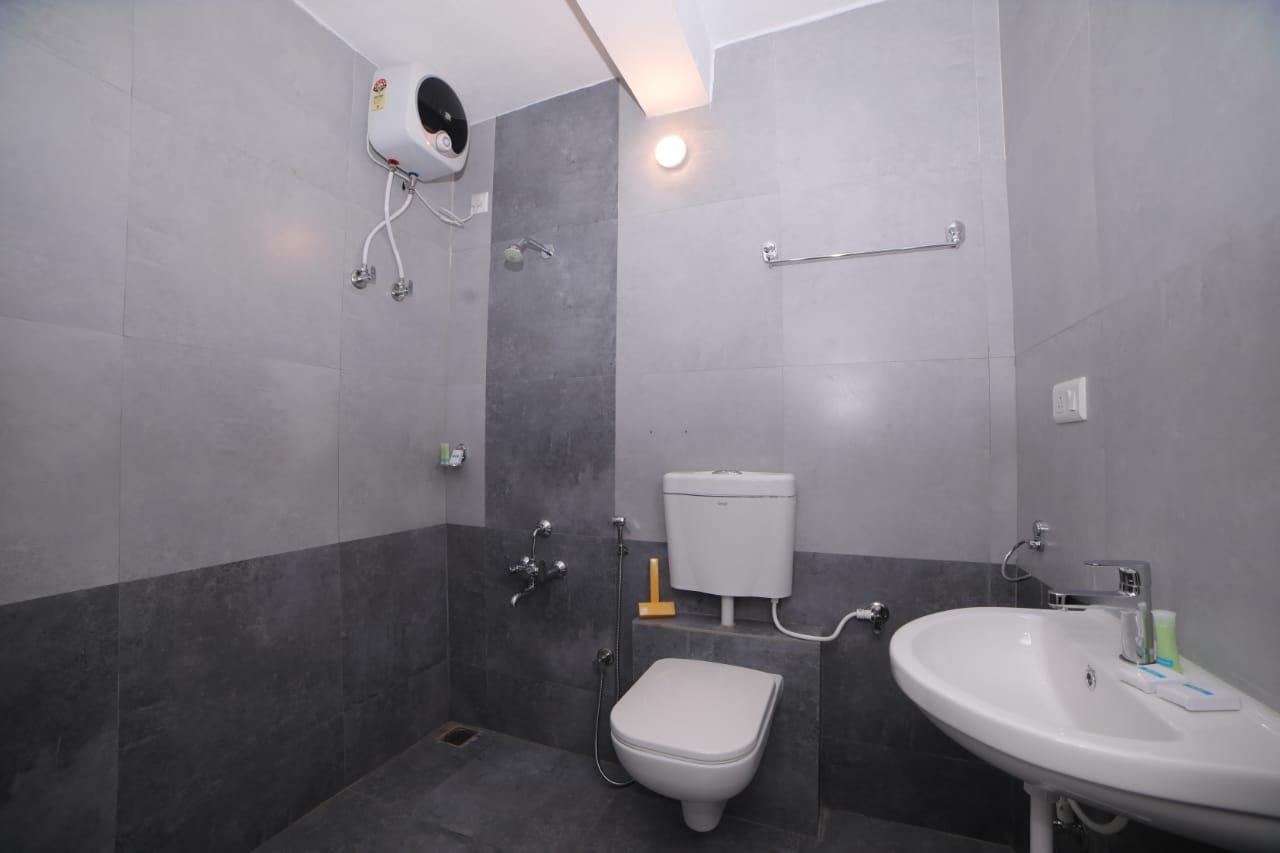 The Base Inn – photo 4