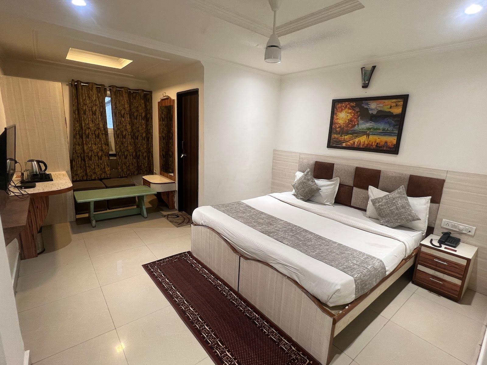 Hotel golden leaf – photo 2