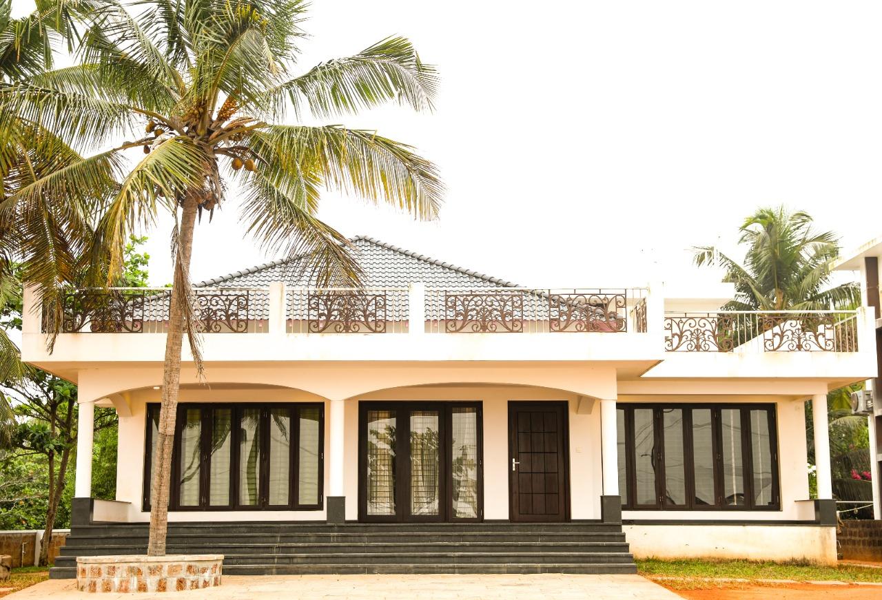 Mangalore BeachHouse - Villa Fiesta