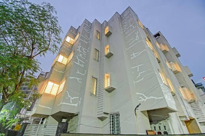Super Townhouse Hotel All In One Near City Centre Salt Lake – photo 1