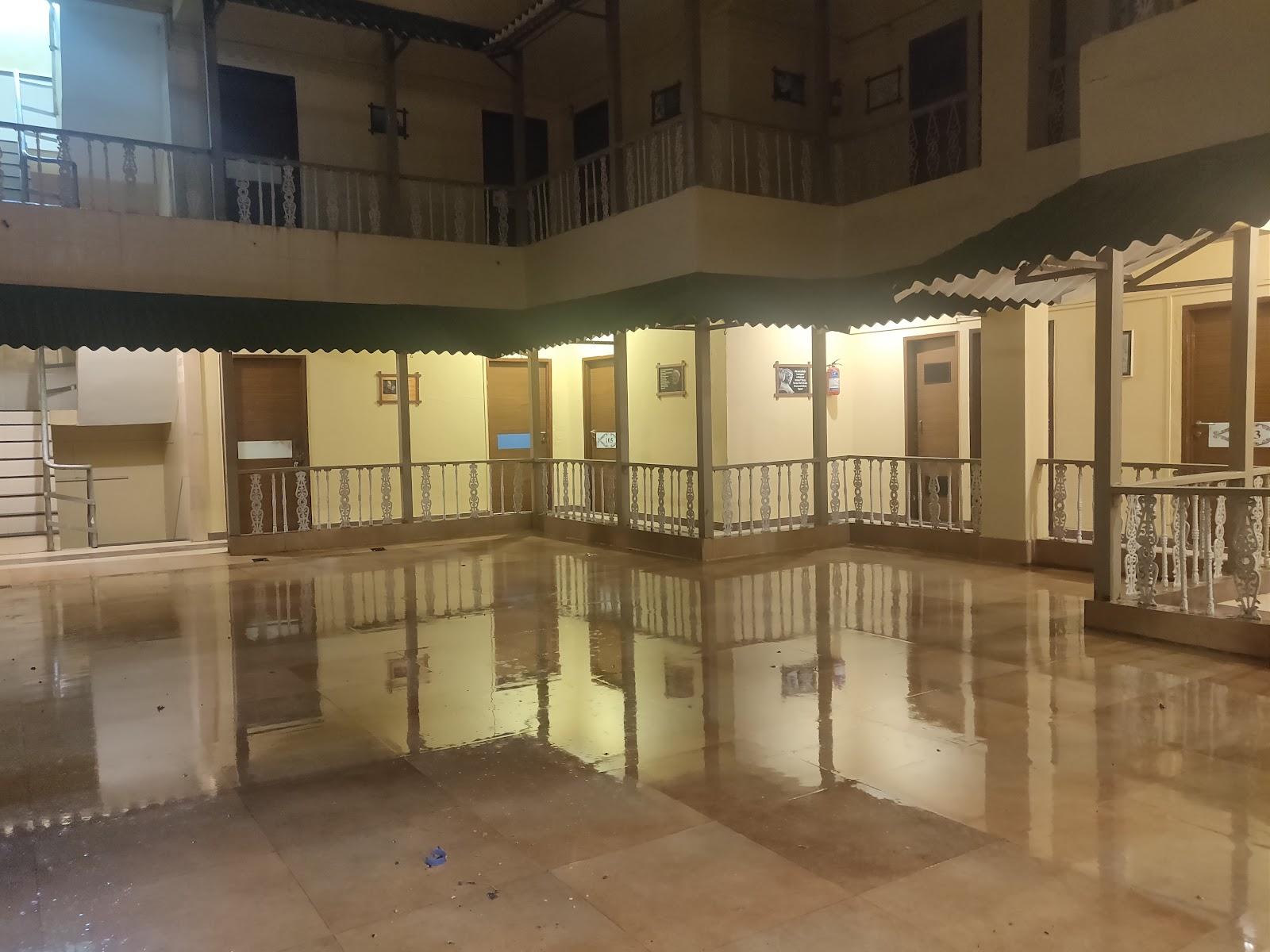 OYO Flagship 36881 Hotel Lion's Den – photo 4