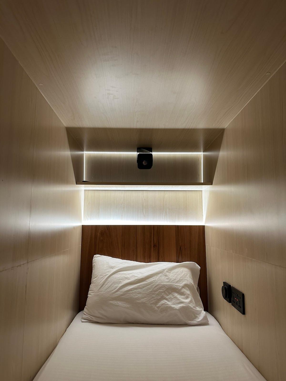 WeStay Capsule Hostel – photo 2
