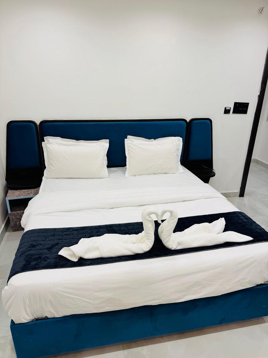 The #5 Story Hotel – photo 1