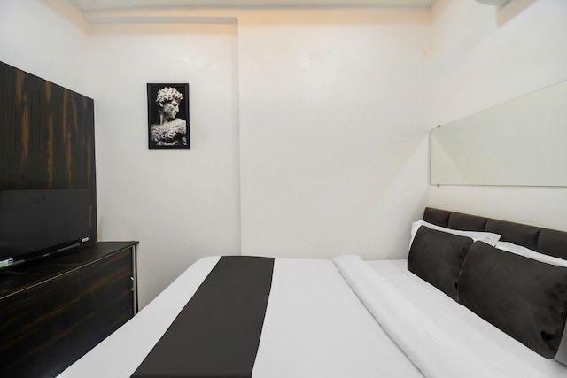 Pyramid hotel & pool – photo 3