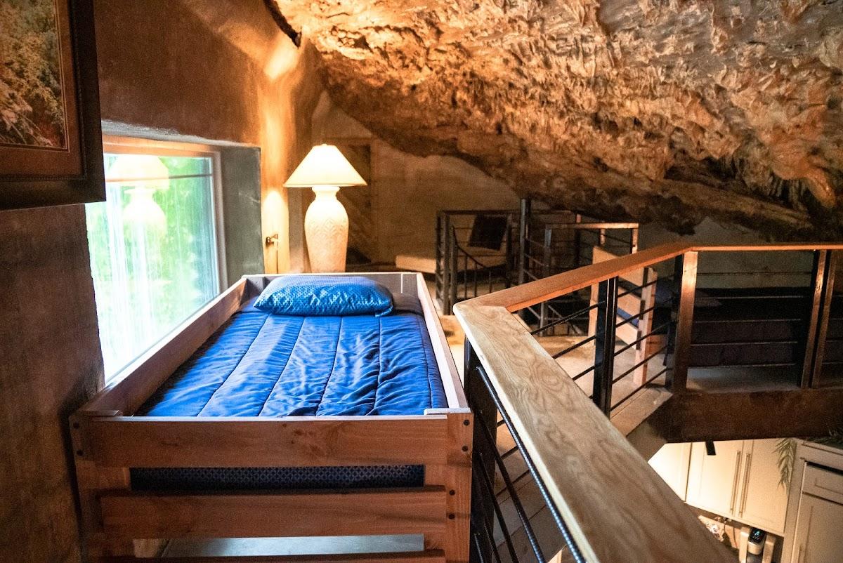 Beckham Creek Cave Lodge – photo 4