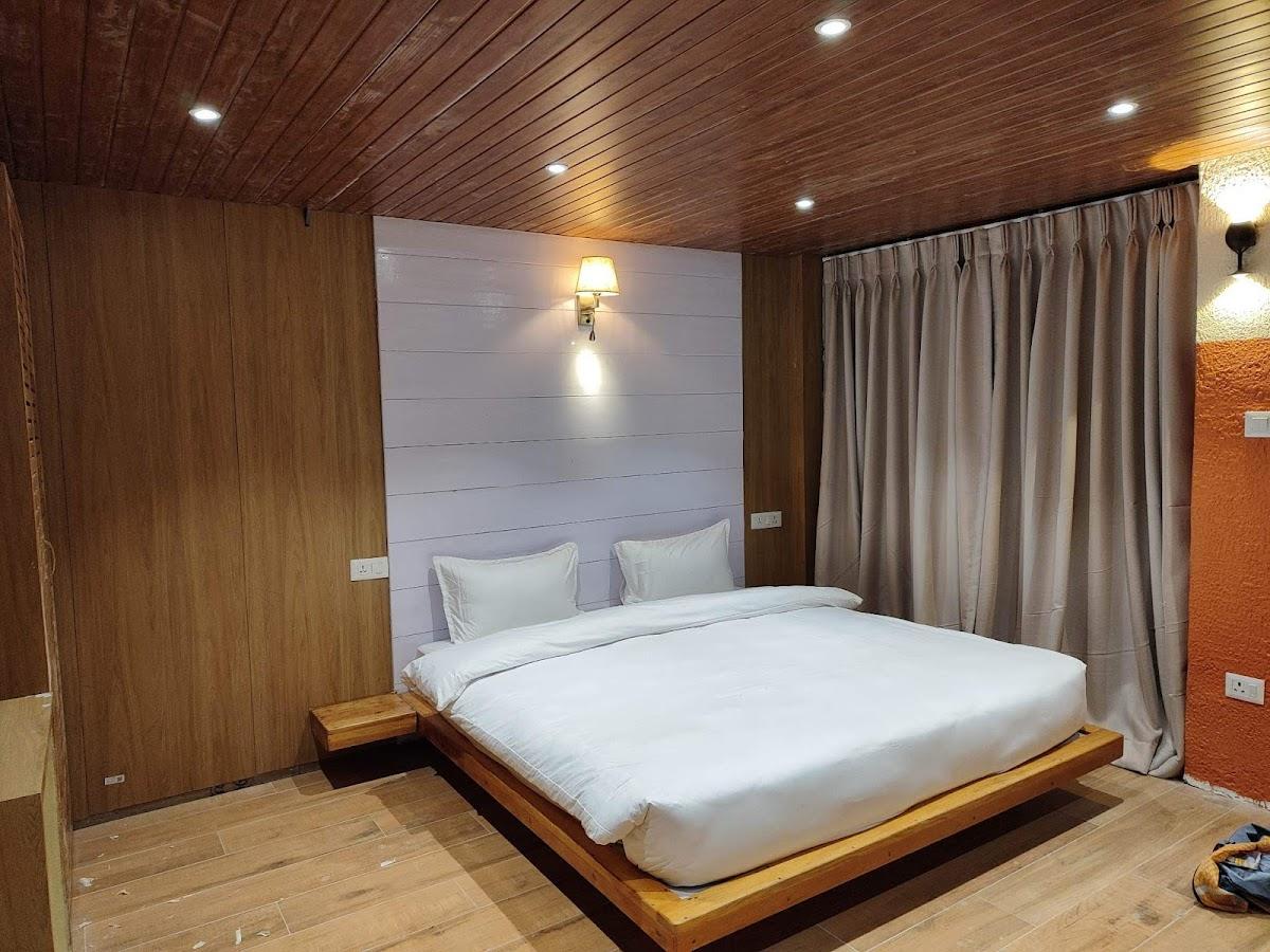 Everest Manla Resort – photo 4