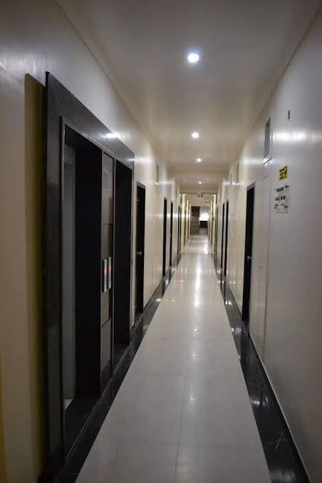Royal Regency Lodge – photo 4