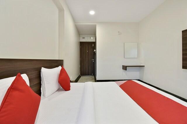 OYO 80054 Flagship Hotel Suresh Plaza – photo 4