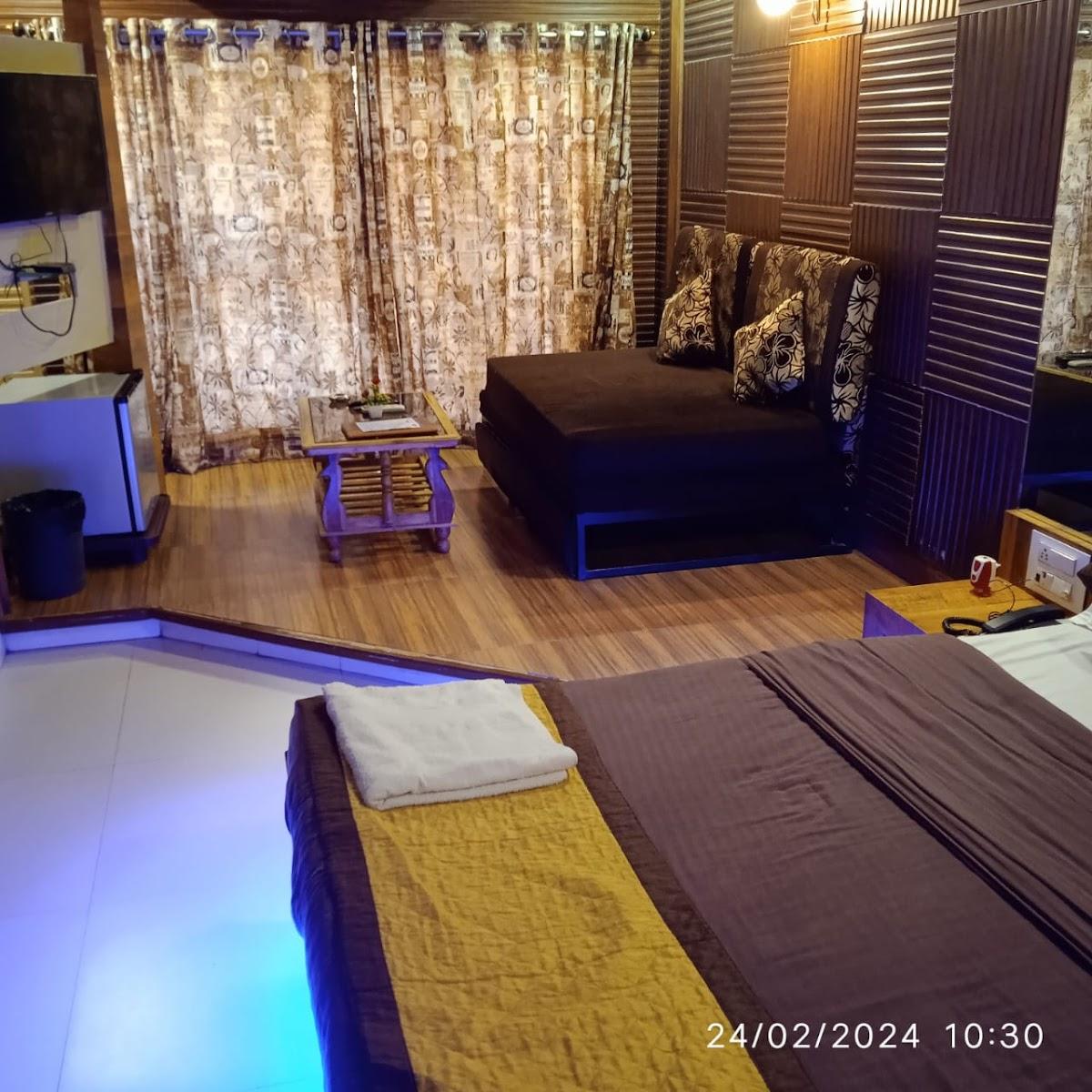 Kumar Plaza Resort – photo 1