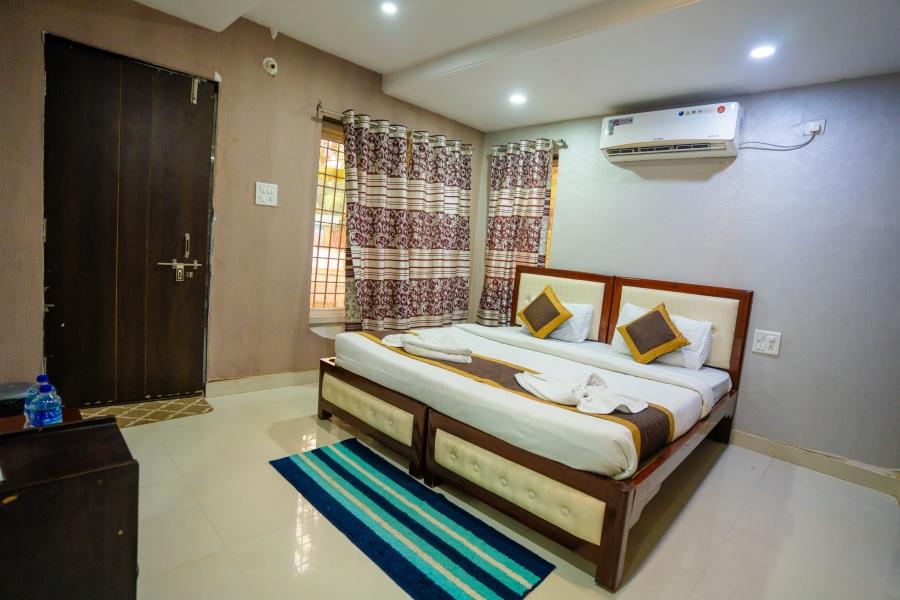 Vrindavan Gopala Resort , Near Dhuandhar Waterfall – photo 2