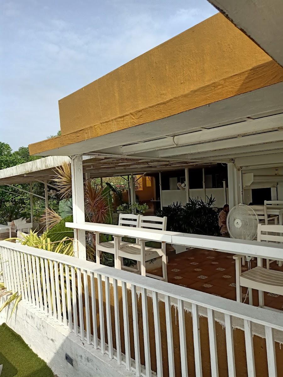 Red Thread Vagator (Shalai - The Cliff Resort)