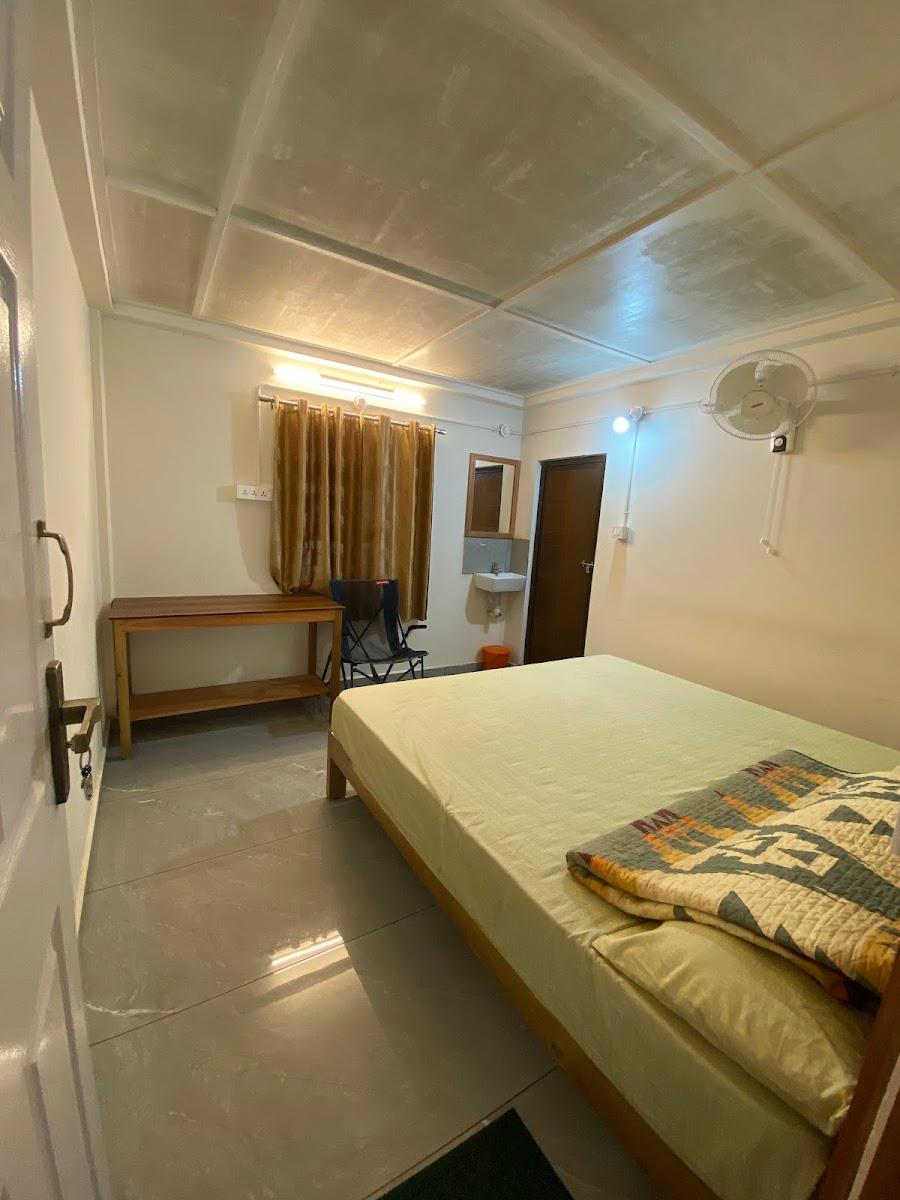 Kolukkumalai Sunrise View Rooms & Tents – photo 4