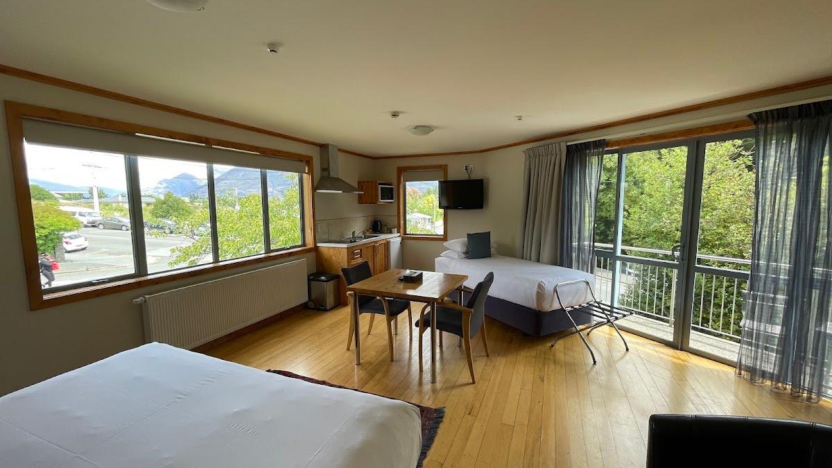 Coronation Lodge – photo 4